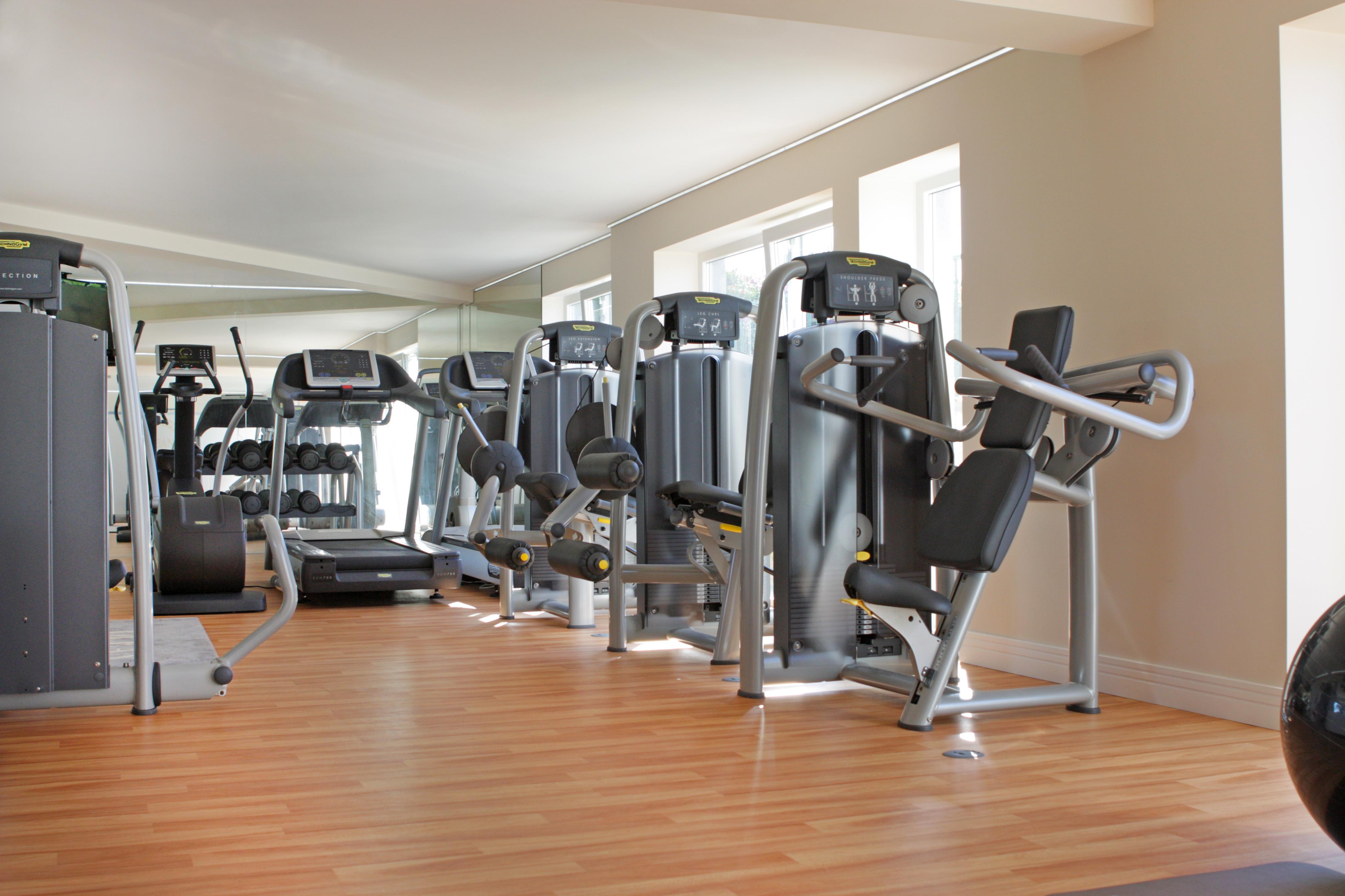 فندق سنهورا دا جويا كاسكايس البوتيكي المظهر الخارجي الصورة The gym at the hotel
